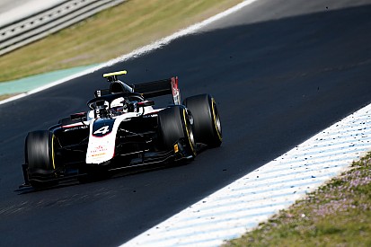Test F2 Barcellona, Giorno 1: De Vries comanda davanti a Sette Camara. Schumacher 4°