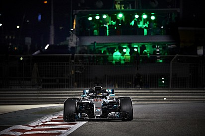 Hamilton se luce a una vuelta en Abu Dhabi: 11ª pole de 2018