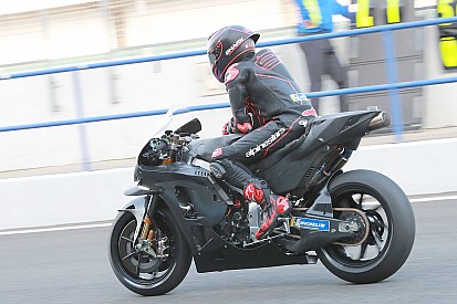 A Honda jelenti, sikeres volt Lorenzo csuklóműtéte
