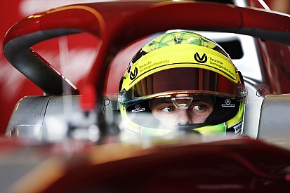 Todt: Hiba lenne, ha siettetnénk Mick Schumachert