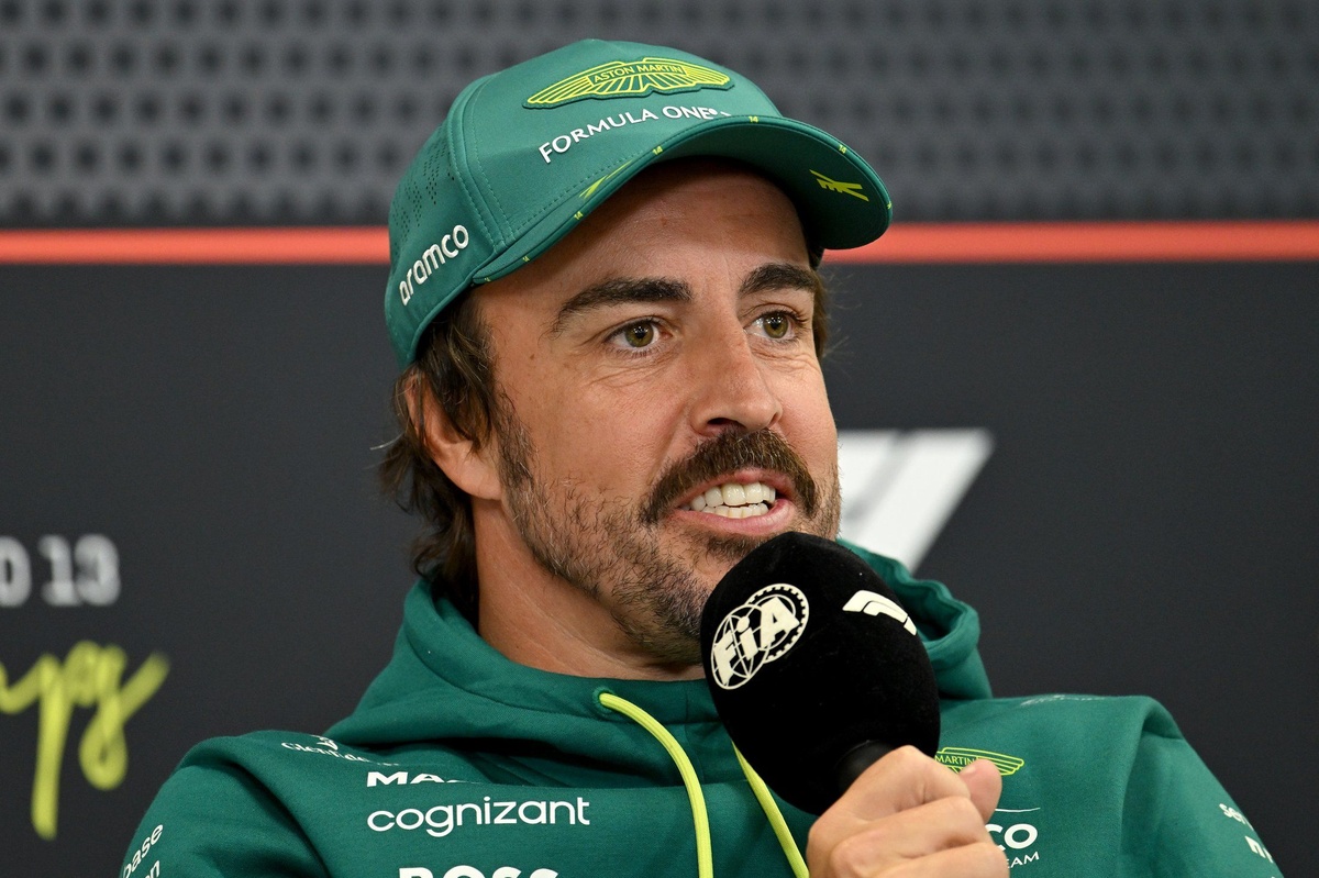 Alonso: "İki pilot hariç herkes 2026'ya odaklandı"