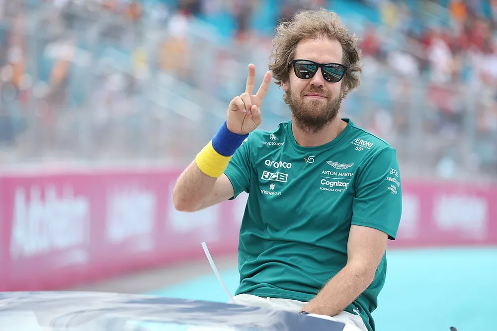 Sebastian Vettel, Aston Martin pendant la parade des pilotes