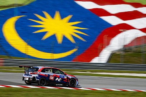 Michelisz, muy cerca del t&iacute;tulo tras su segunda pole; Azcona, 3&ordm;