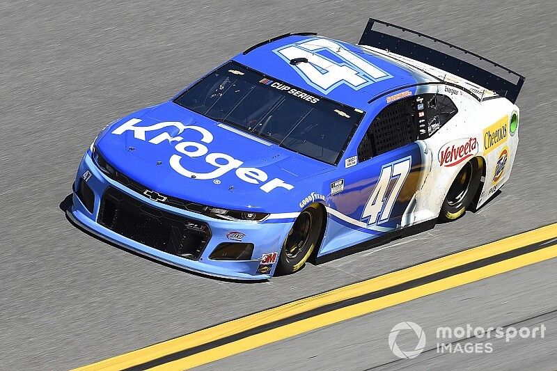 Ricky Stenhouse Jr., JTG Daugherty Racing, Chevrolet Camaro Kroger