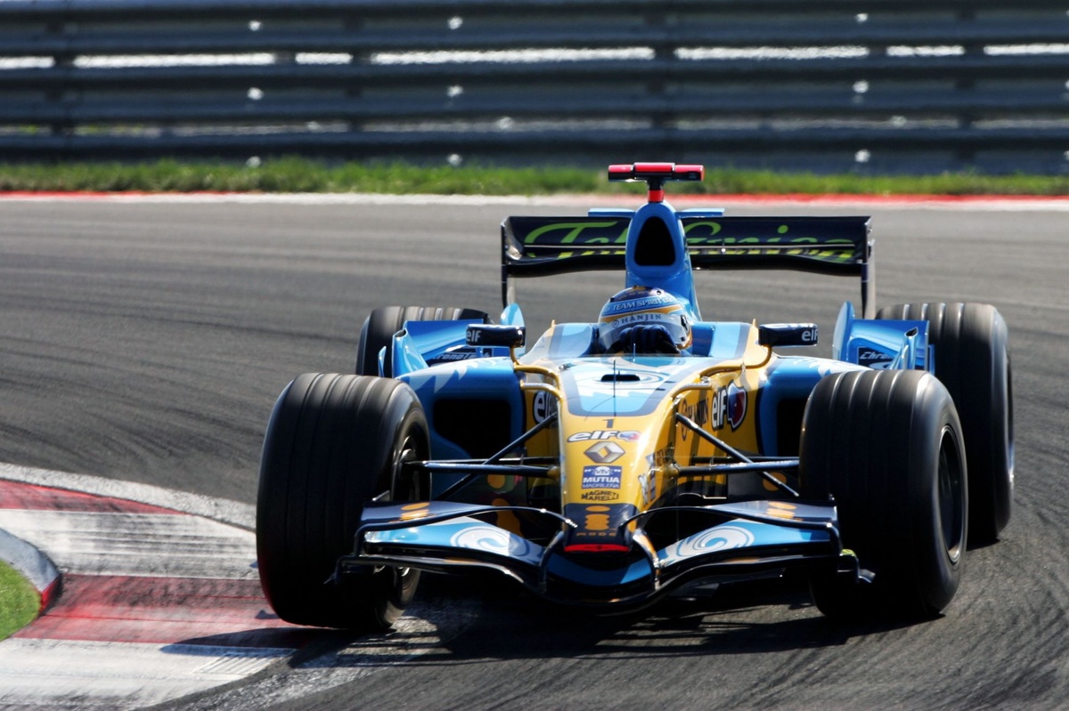 How “bored” Fernando Alonso won a race thanks to ‘watching it on big screens’