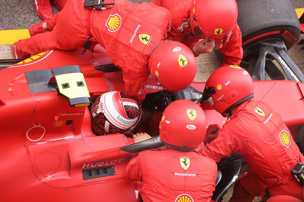 Charles Leclerc, Ferrari SF1000 in the pits