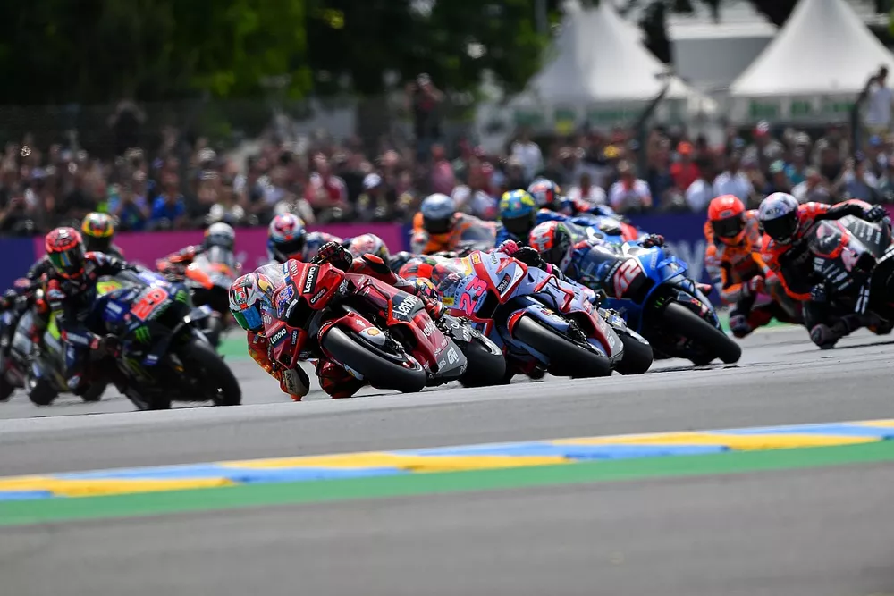 Le d&eacute;part, Jack Miller, Ducati Team est en t&ecirc;te
