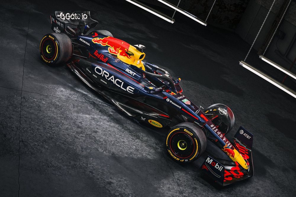 レッドブルF1 （F1新車】レッドブル、連覇を狙う『RB18』を発表