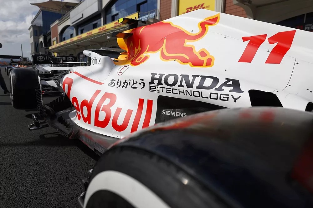 La nueva decoraci&oacute;n del Red Bull Racing RB16B en Turqu&iacute;a