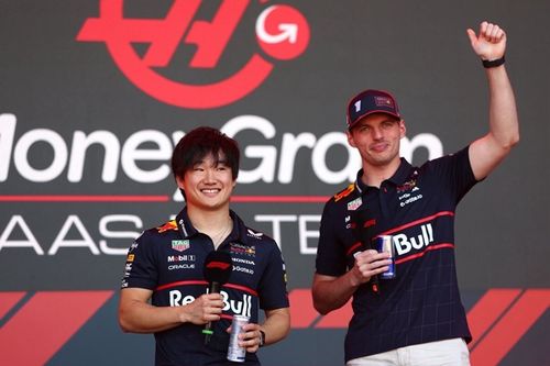 Verstappen: Tsunoda Bukan Panekuk, Ini Sinyal untuk Red Bull