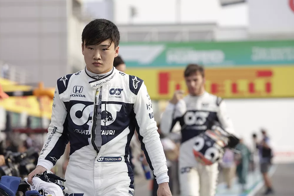 AlphaTauri AT02 Yuki Tsunoda 角田裕毅 AlphaTauri AT02発表 - Yuki Tsunoda - 角田裕毅 ｜ F1 driver Yuki