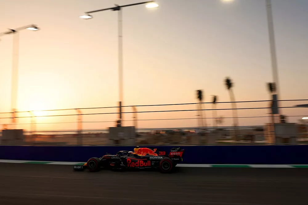 Max Verstappen, Red Bull Racing RB16B