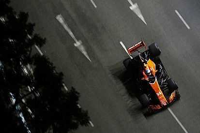 Em 8º, Alonso promete agressividade na largada em Cingapura