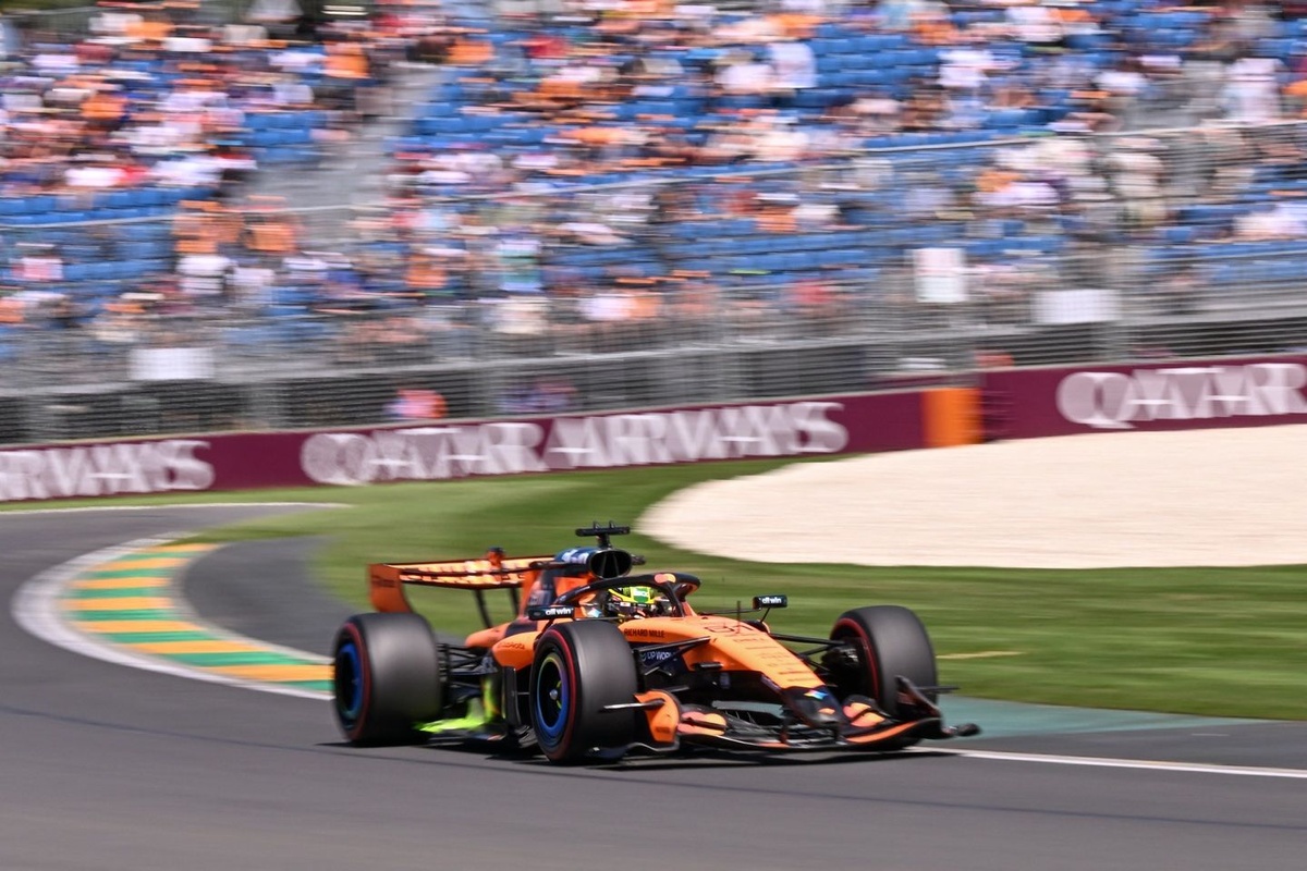 Piastri lidera a Mercedes y Ferrari en la FP2 de Australia; Alonso ya rueda