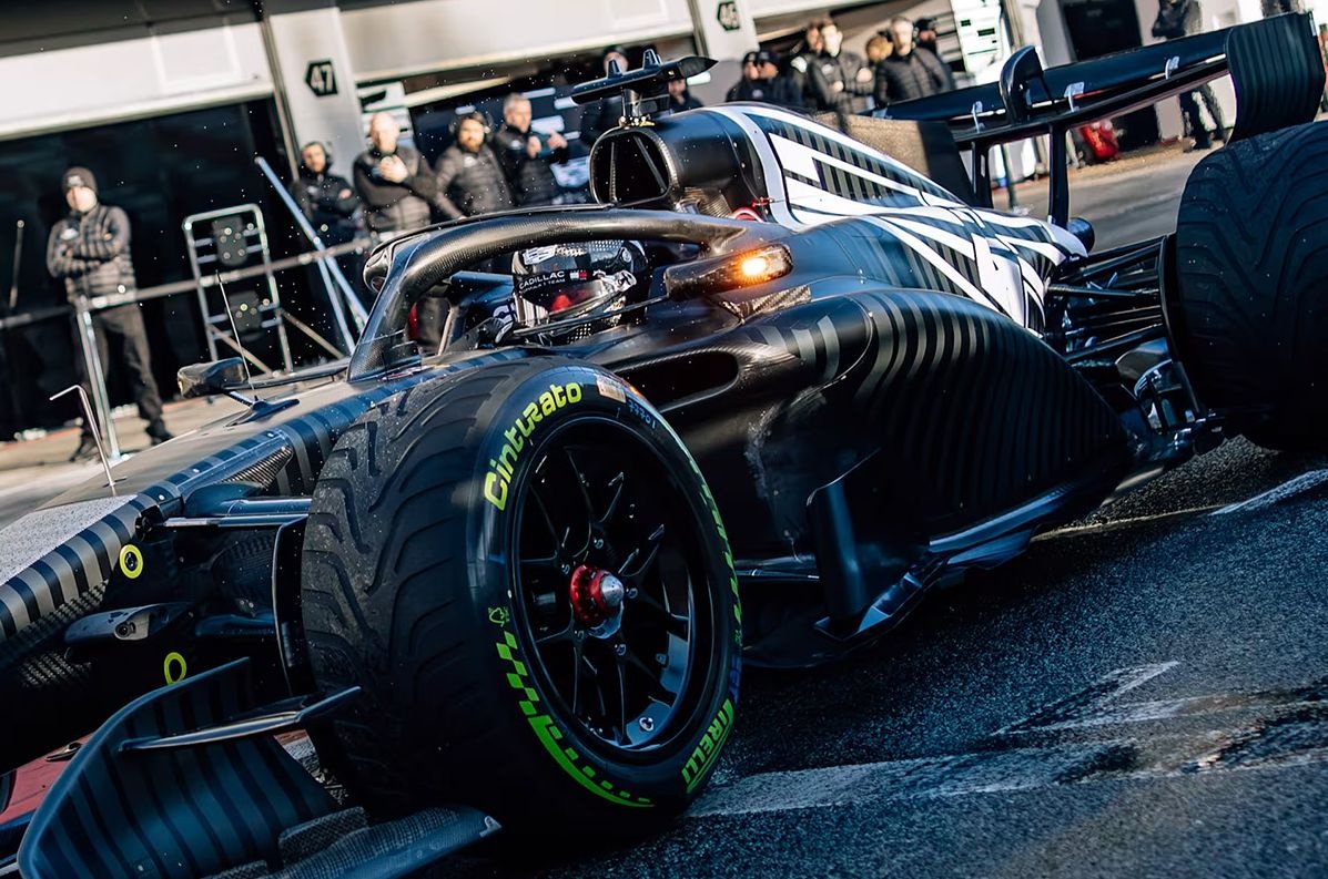 À quoi servent les lumières jaunes sur les rétroviseurs des F1 2026 ?