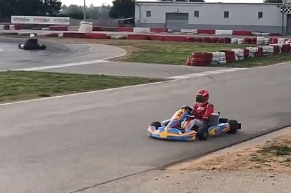 Ausflug auf vier Räder: Marc Marquez trainiert mit Go-Kart