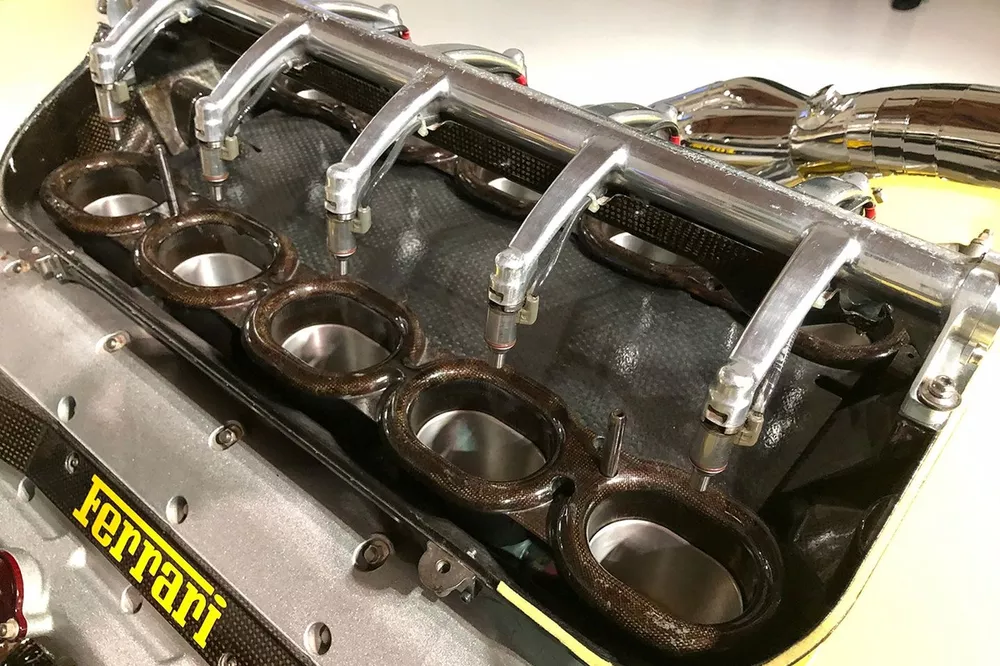 Il motore V10 della Ferrari
