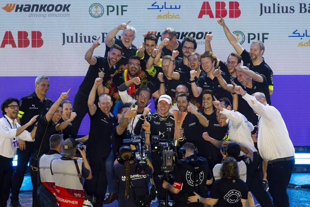 Race winner Maximilian Guenther, DS Penske
