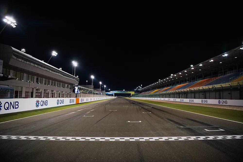 Track atmosphere