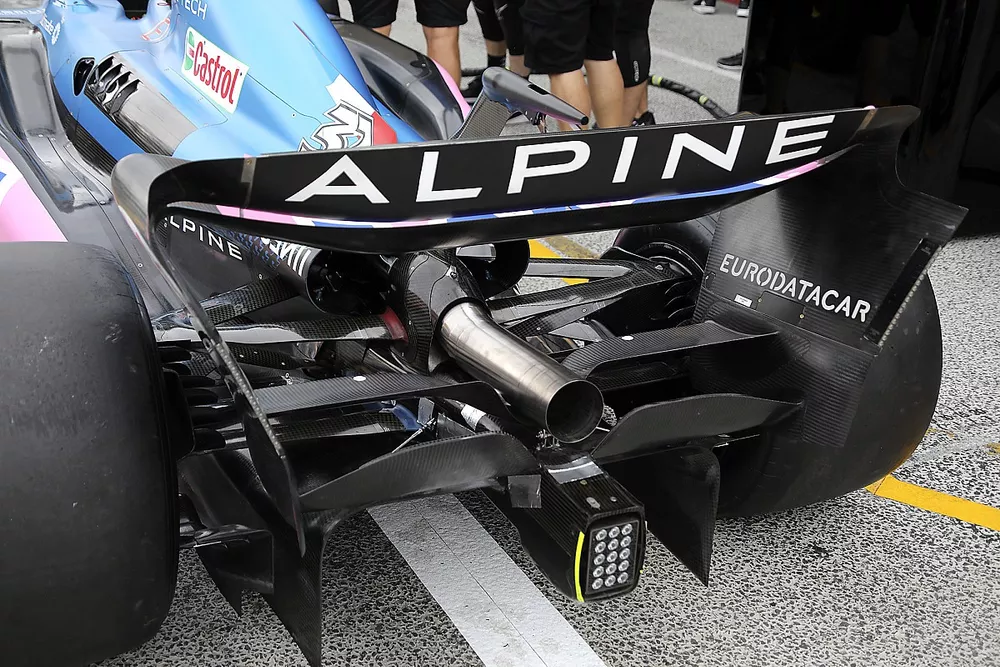 Alpine A522 rear wing