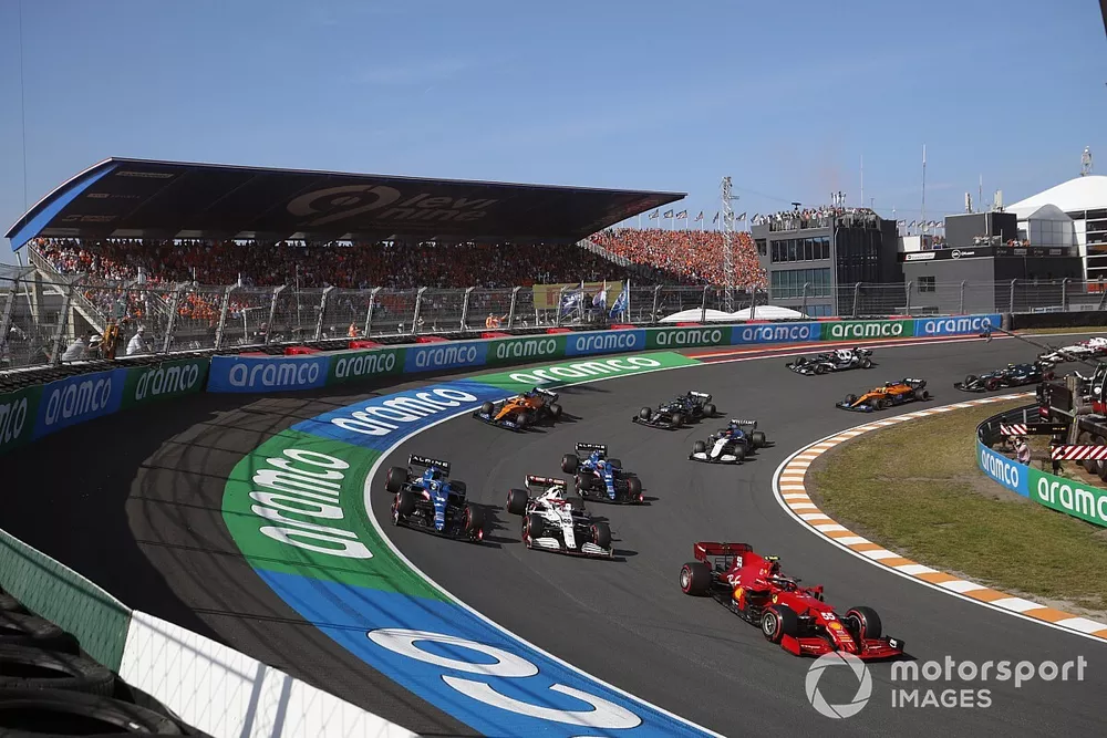 Carlos Sainz Jr., Ferrari SF21, Antonio Giovinazzi, Alfa Romeo Racing C41, Fernando Alonso, Alpine A521, Esteban Ocon, Alpine A521, George Russell, Williams FW43B