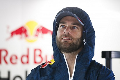 Van Gisbergen surprised by Tander Bathurst signing