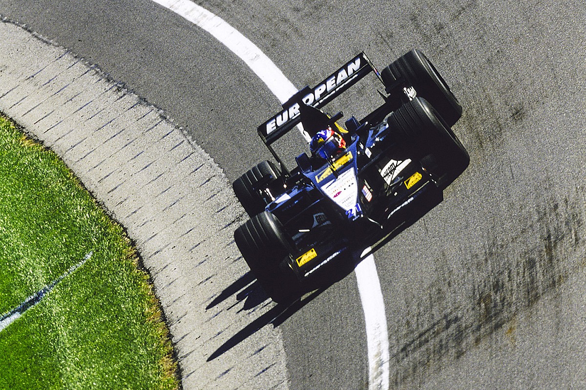 Alonso 17 évvel ezelőtt a Forma-1-ben: megérkezés a Minardival