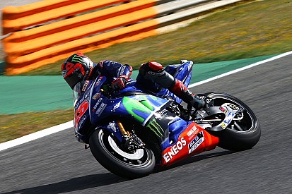 Viñales en difficulté avec le pneu medium