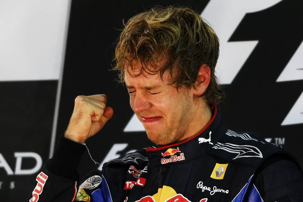 Podio: Ganador de la carrera y campe&oacute;n del mundo Sebastian Vettel, Red Bull Racing celebra