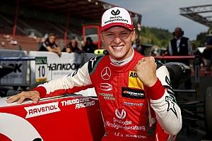 Fant&aacute;stica victoria de Schumacher en Spa