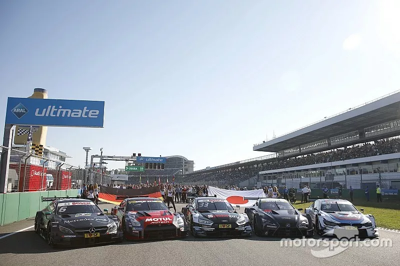 DTM and Super GT cars in the starting grid