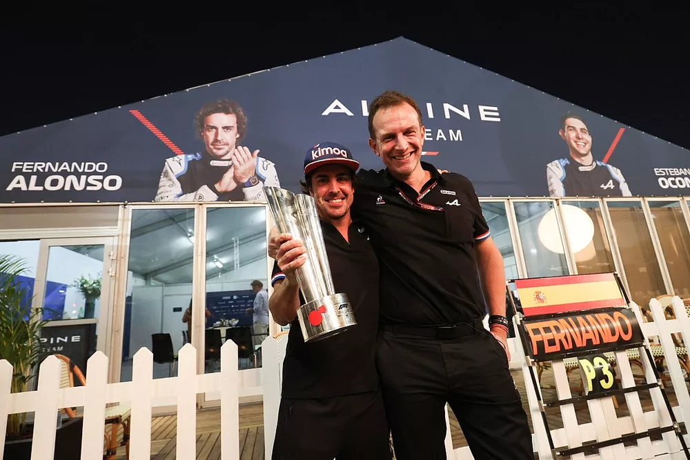 Third place Fernando Alonso, Alpine celebrates with Laurent Rossi, Alpine CEO