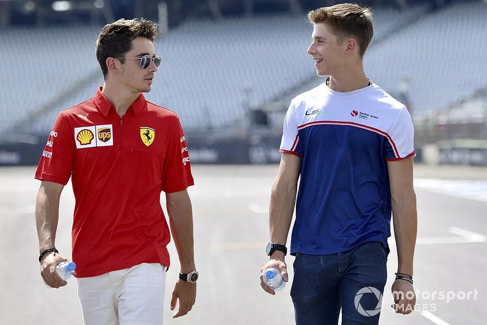 Arthur Leclerc ve Charles Leclerc, Ferrari pist y&uuml;r&uuml;y&uuml;ş&uuml;