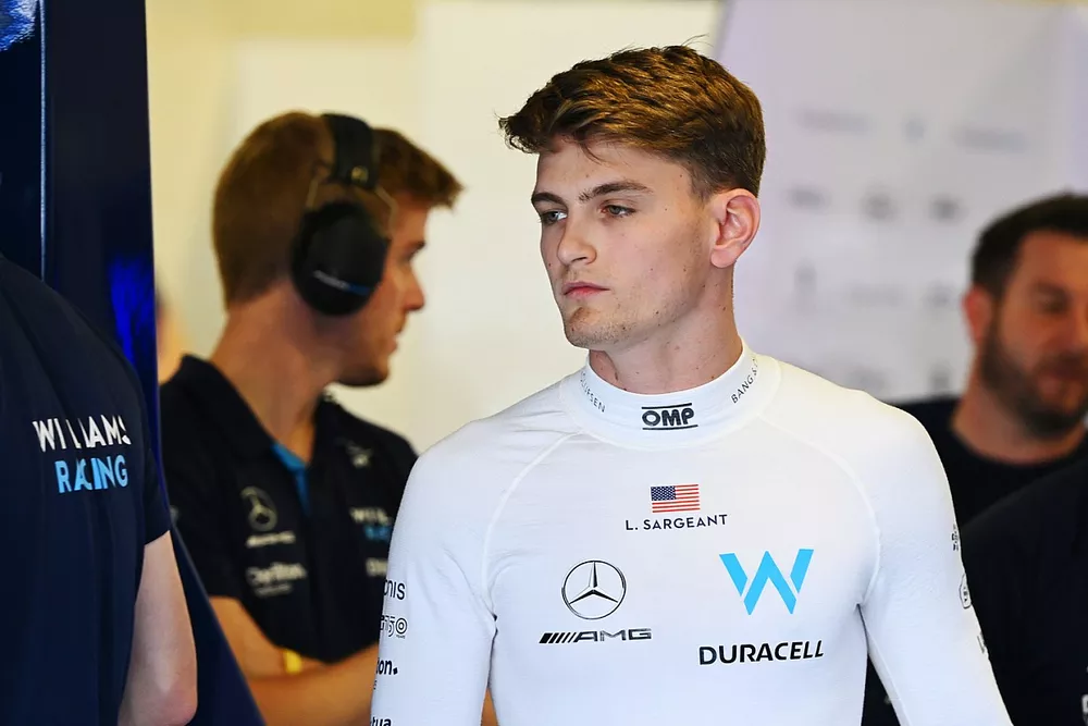 Logan Sargeant, Williams Racing, in the garage