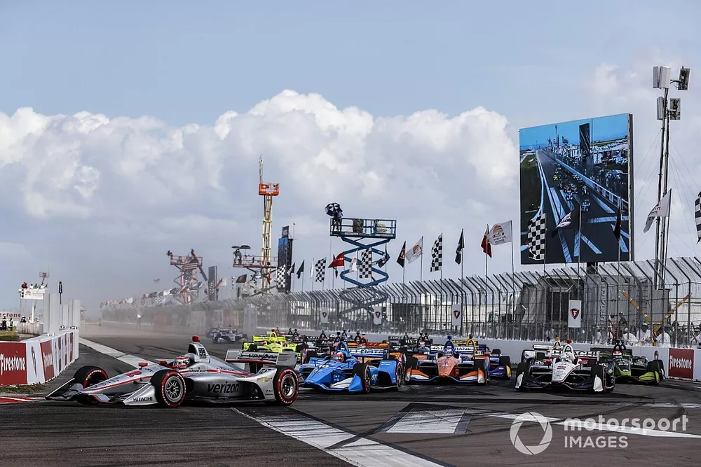 Will Power, Team Penske Chevrolet l&iacute;der al inicio