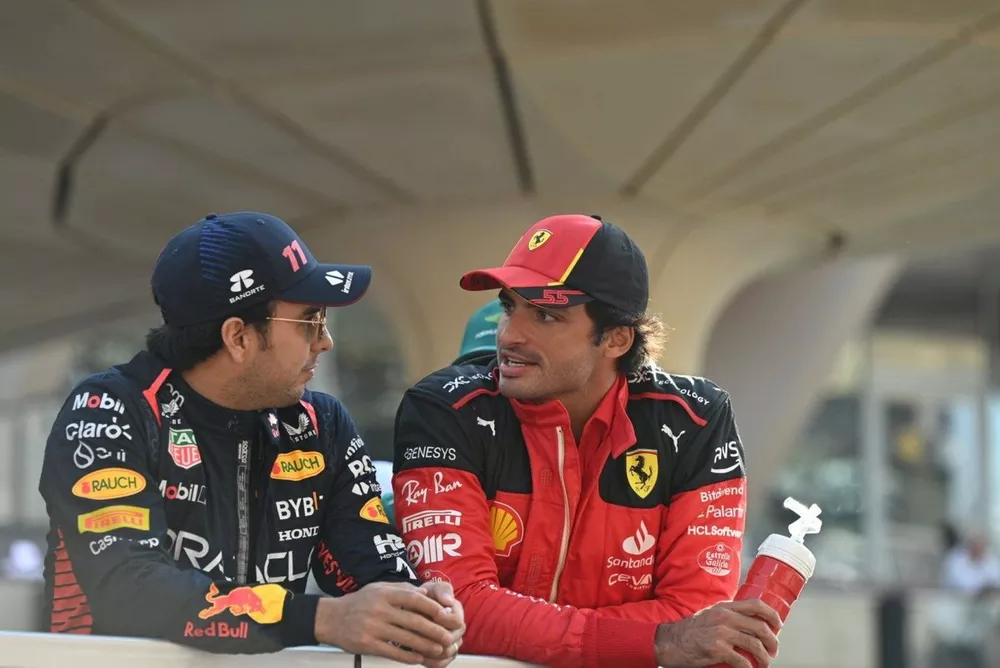 Sergio P&eacute;rez, Red Bull Racing, Carlos Sainz, Scuderia Ferrari