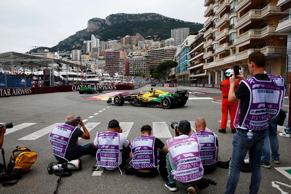 Los fotógrafos toman a Lando Norris, McLaren MCL38