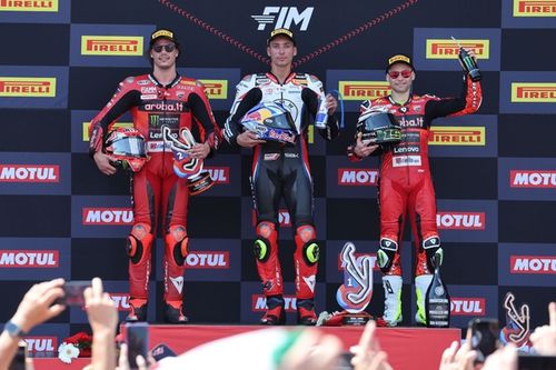 Razgatlioglu cree que Bulega ha "destruido un poco" a Bautista