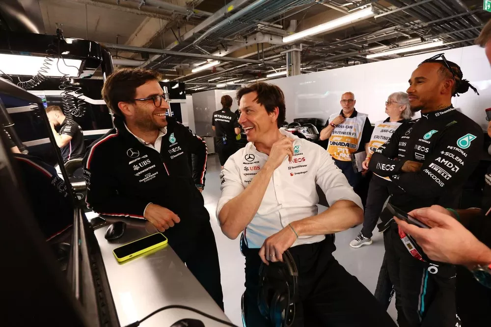 Jerome d'Ambrosio, Driver Development Director, Mercedes-AMG, Toto Wolff, Team Principal and CEO, Mercedes-AMG, Lewis Hamilton, Mercedes-AMG