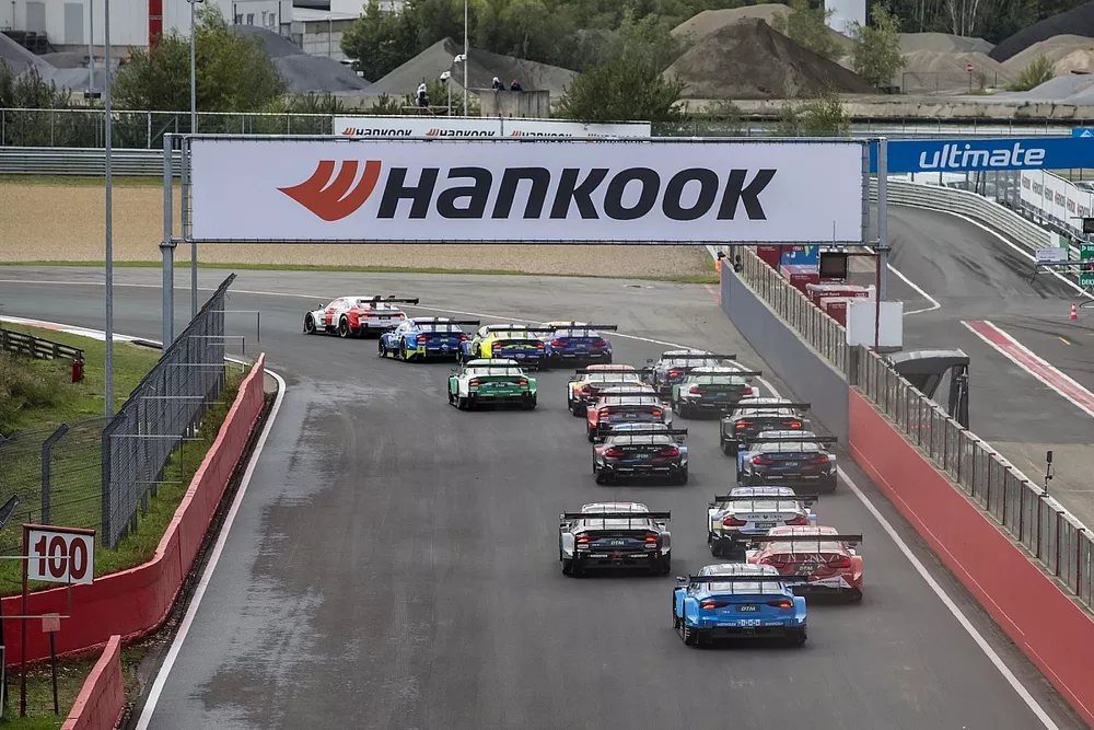 start-action-rene-rast-audi-sp-1