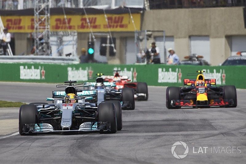 Lewis Hamilton, Mercedes AMG F1 W08, Valtteri Bottas, Mercedes AMG F1 W08, Max Verstappen, Red Bull 