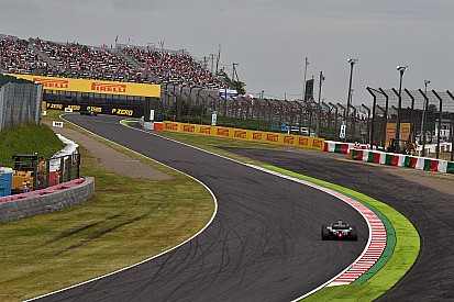 F1 drivers want DRS risk option through 130R
