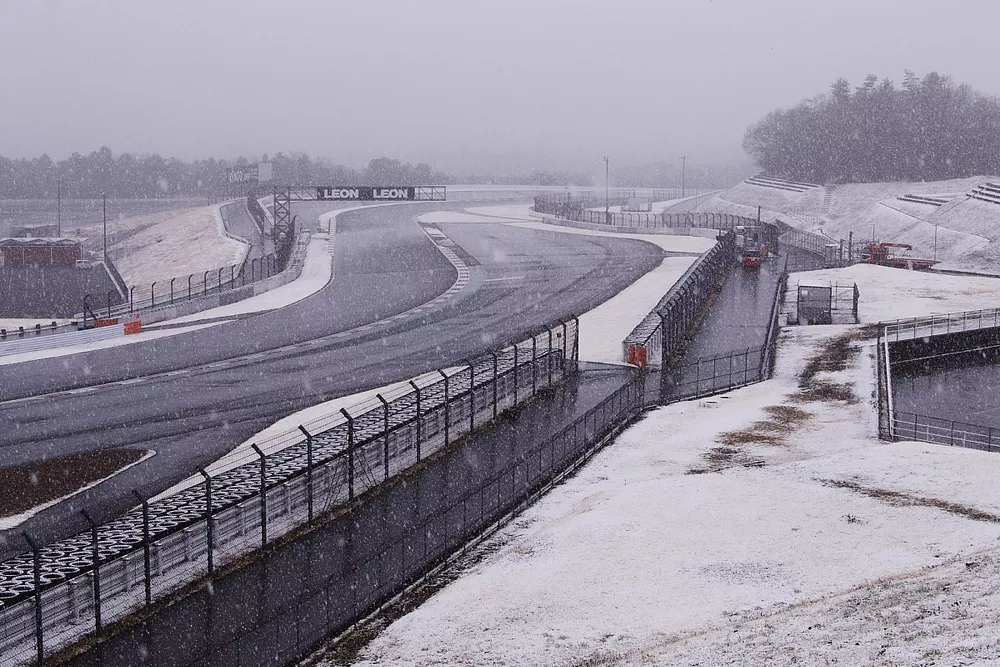 Fuji Speedway covered in snow