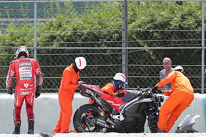 Petrucci: "Oggi ho fatto un gran tempo. Peccato aver distrutto la carena nuova dopo 1 minuto"