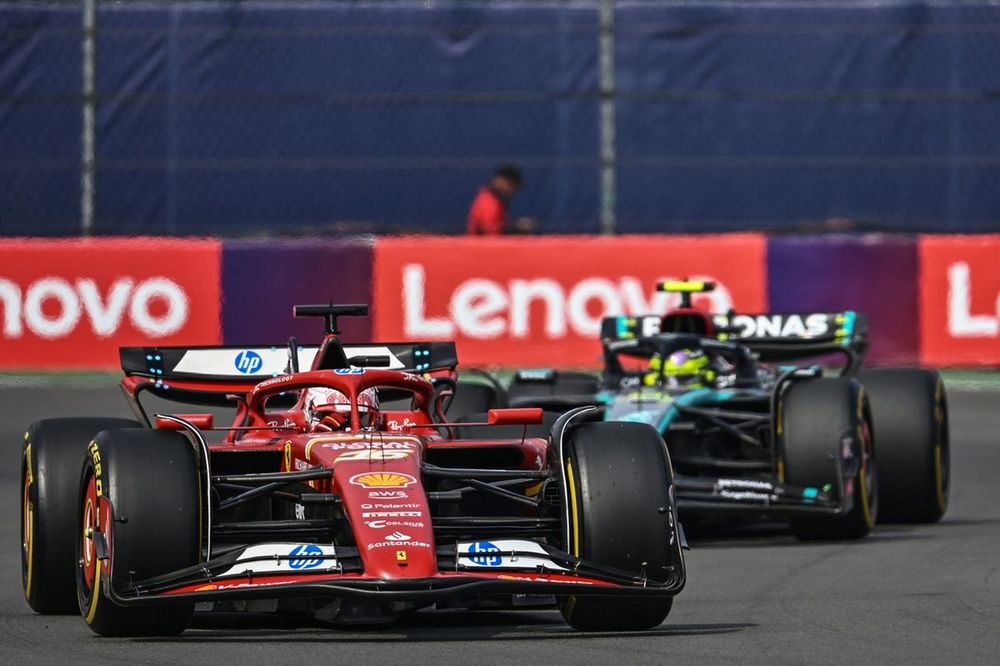 Charles Leclerc, Ferrari SF-24, Lewis Hamilton, Mercedes F1 W15