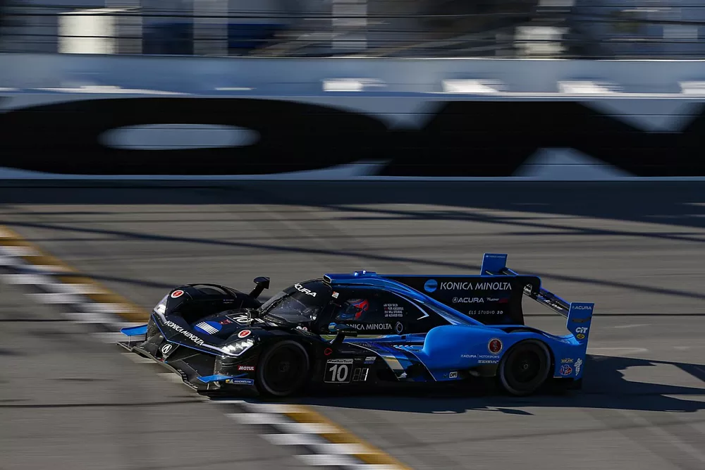 #10 Wayne Taylor Racing Acura ARX-05 Acura DPi: Ricky Taylor, Filipe Albuquerque