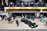 Red Bull sigue sin fiarse del aler&oacute;n de Hamilton: "Lo vigilaremos"