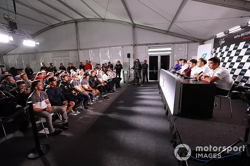 Conférence de presse Petronas Yamaha SIC Racing Team