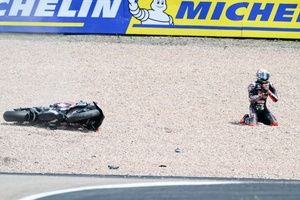 Por qu&eacute; sobrevivir a la curva 1 de Sachsenring fue tan dif&iacute;cil en MotoGP