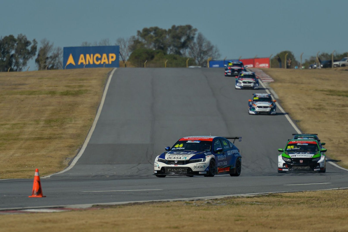 TCR South America: Leonel Pernia conquista corrida 1 em Mercedes